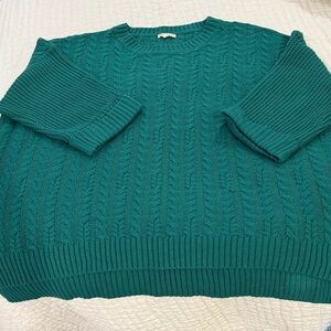Beautiful Green Cable Knit Sweater